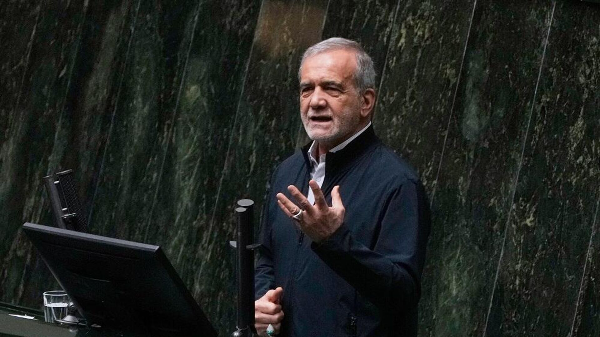 الرئيس الإيراني: لولا قدراتنا الصاروخية لأصبح وضعنا مثل غزة