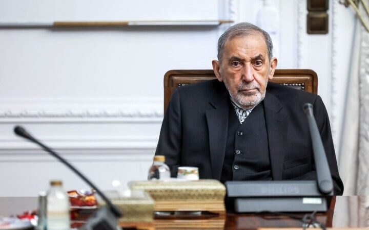 مستشار السيد الخامنئي : سنرد بقوة على أي حكومة ترغب بإساءة استخدام ممر زنغزور