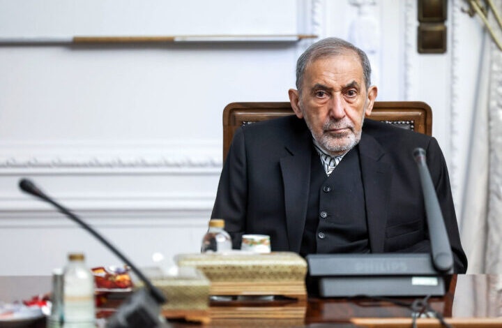 مستشار السيد الخامنئي : سنرد بقوة على أي حكومة ترغب بإساءة استخدام ممر زنغزور
