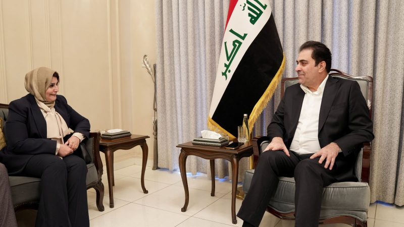 المندلاوي يبحث مع الهيأة العامة لمراقبة تخصيص الواردات الاتحادية تعزيز آليات التعاون الرقابي المشترك