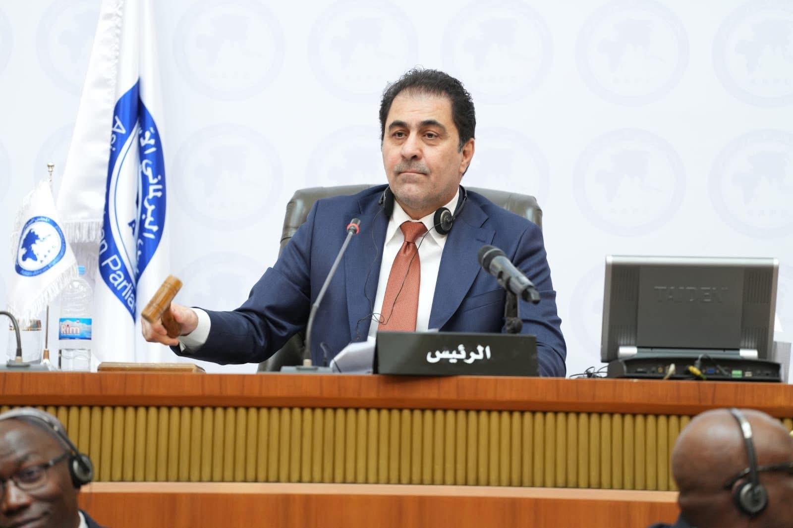 المندلاوي : مخرجات قمة الدوحة ستؤثر على مستقبل المنطقة وتدفعها أما نحو الاستقرار أو مزيدًا من الانتهاكات