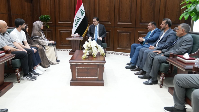 المندلاوي يستقبل الشباب المفرج عنهم بالسعودية ويطالب التعليم العالي بأحتساب سنة اعتقالهم” عدم رسوب “