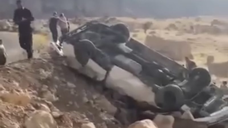 مصرع 4 سواح عرب من عائلة واحدة بحادث سير في دوكان