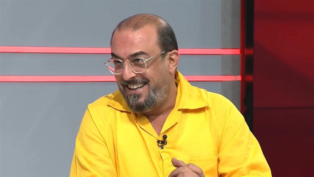 تصريحاته تمس الامن القومي .. الاعلام والاتصالات تمنع ظهور المحلل ” سلام عادل ” لمدة 120 يوما.. وثيقة