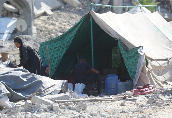 الأونروا: آلاف النازحين في غزة وجباليا يعيشون بلا مياه نظيفة أو صرف صحي