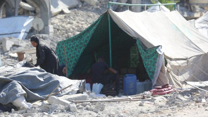 الأونروا: آلاف النازحين في غزة وجباليا يعيشون بلا مياه نظيفة أو صرف صحي