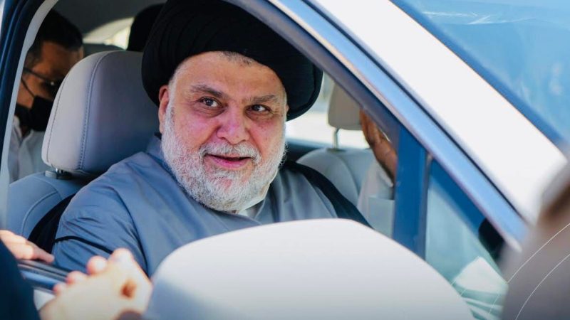 السيد الصدر : لن أثير الفتن وإن أردتم التصعيد فأنا لها و الشعب العراقي سيقرر مصيره خلال أيام