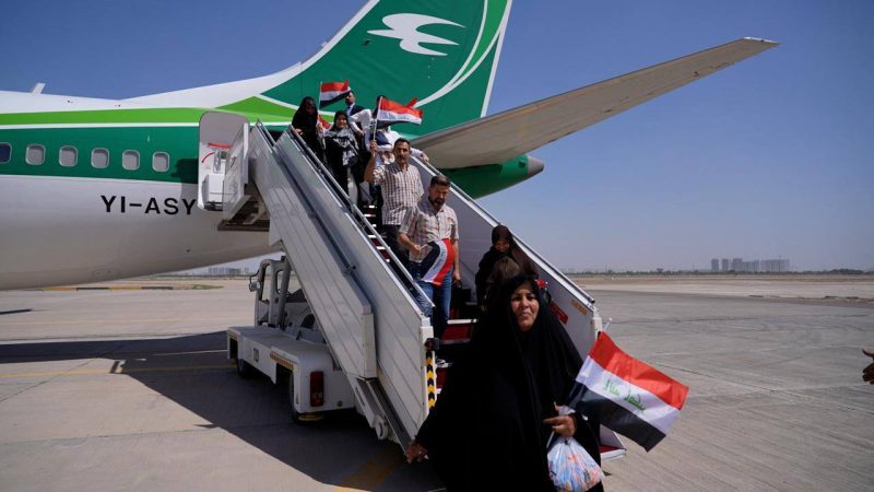 عودة المحتجزين العراقيين الى بغداد بعد اطلاق سراحهم من قبل السعودية