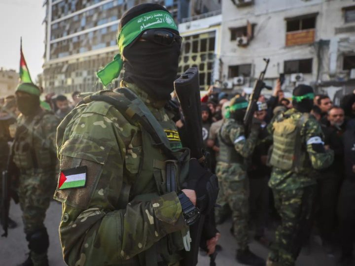 ردا على ترامب.. حماس تعلن استعدادها لإطلاق سراح المحتجزين مقابل وقف الحرب