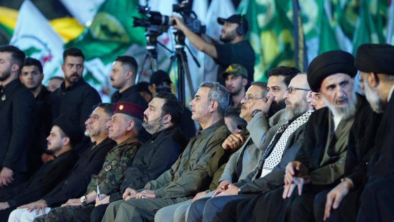 بحضور نجله.. الحشد يُحيي ذكرى استشهاد سيد الجنوب ” حسن نصر الله “