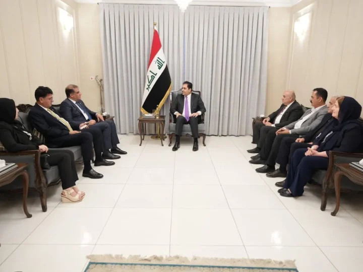المندلاوي يلتقي نقيب المعلمين ويؤكد : قانون التربية ينصف التربويين