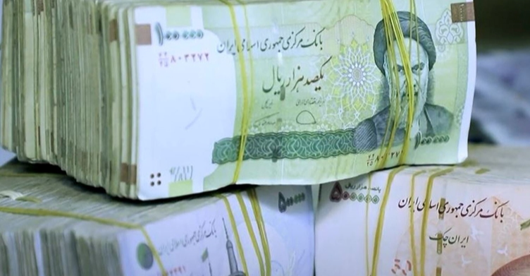 التومان الإيراني يسجل مستوى قياسياً جديداً بعد العقوبات
