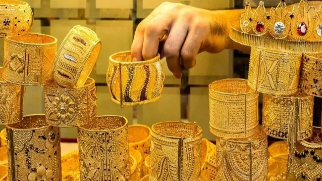استيراد أكثر من 28 طناً من الذهب عبر مطاري بغداد والنجف خلال 13 شهراً