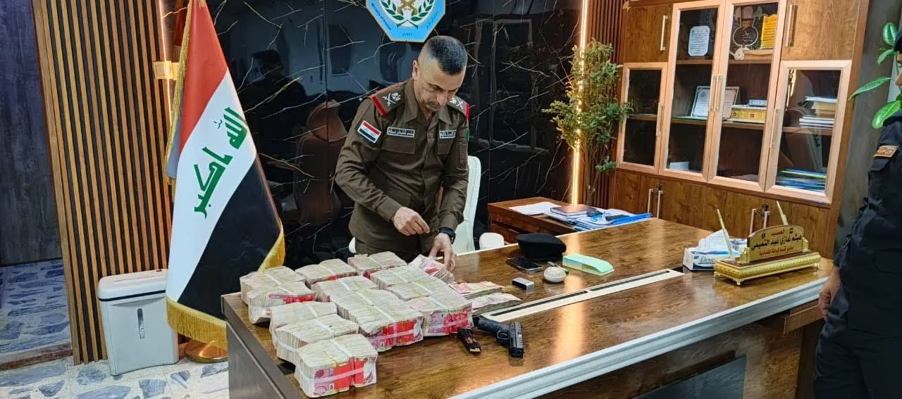 شرطة ديالى تضبط 373 مليون دينار ومسدساً مسروقين في المقدادية