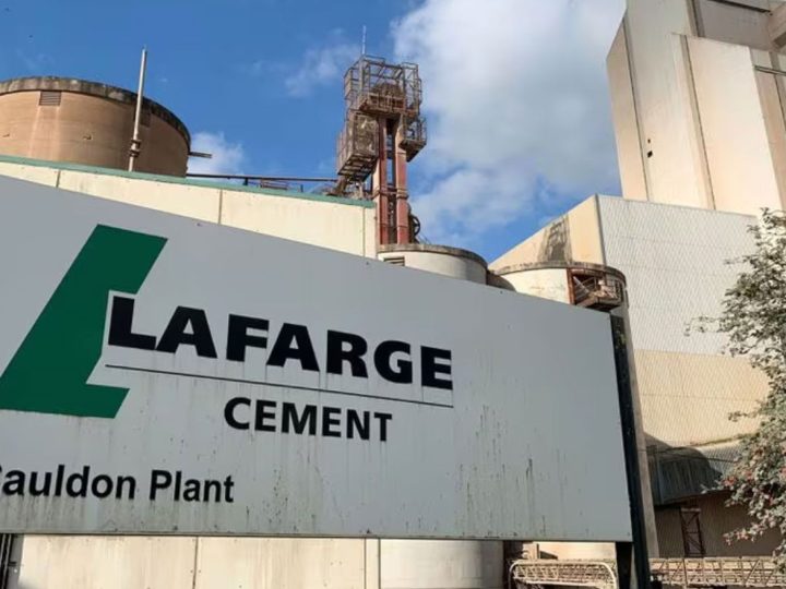 تحديد موعد محاكمة شركة لافارج الفرنسية بتهمة تمويل الإرهاب في سوريا