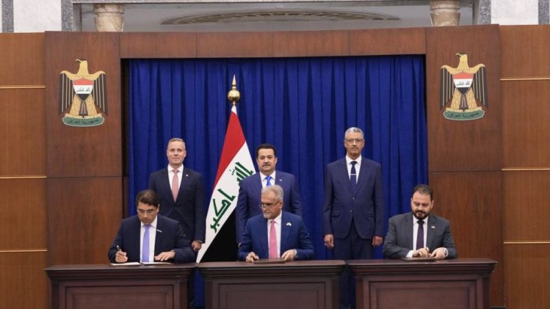 توقيع اتفاقية مبادئ بين وزارة النفط وشركة اكسون موبيل الأمريكية