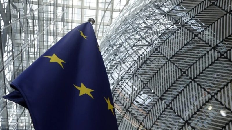 رفعت مبلغ دعم العودة الطوعية.. دولة أوروبية تناقش مع دمشق إعادة اللاجئين السوريين إلى وطنهم