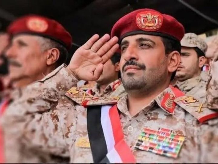 الحوثيون يعلنون استشهاد رئيس هيئة الأركان اللواء محمد الغماري