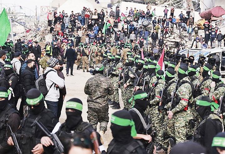 القسام تنشر أسماء الأسرى الصهاينة استعدادا لبدء عملية التبادل