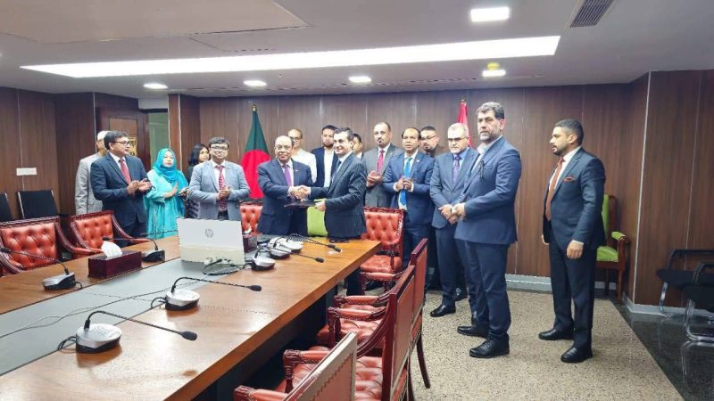 العراق وبنغلاديش يمضيان بتنفيذ مذكرة العمالة.. والعطواني: لضمان هجرة منظمة