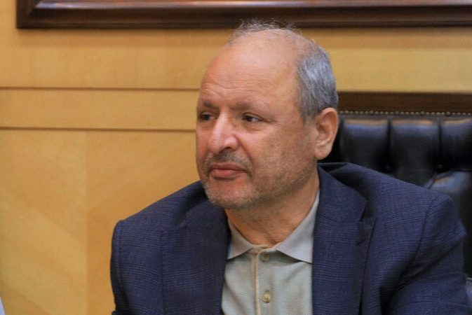 نائب إيراني: خامنئي رفع القيود عن مدى الصواريخ الإيرانية