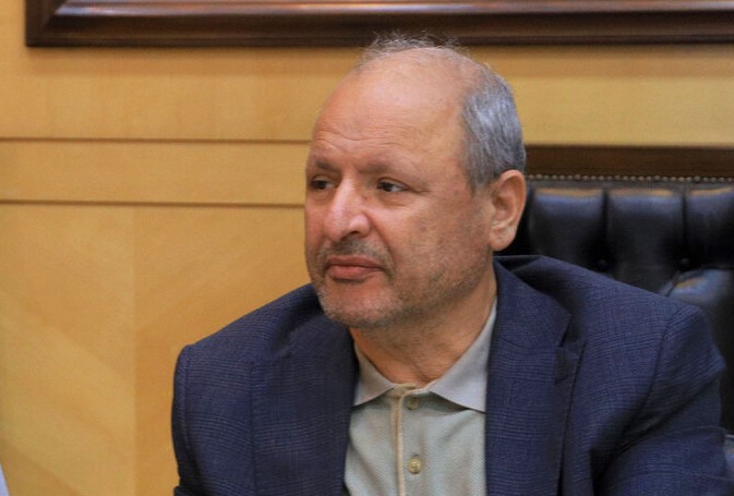 نائب إيراني: خامنئي رفع القيود عن مدى الصواريخ الإيرانية