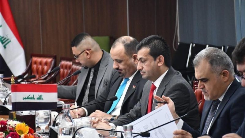 العمل : لا مكان للعمالة الأجنبية غير المنظمة.. وشرط حصري للاستقدام