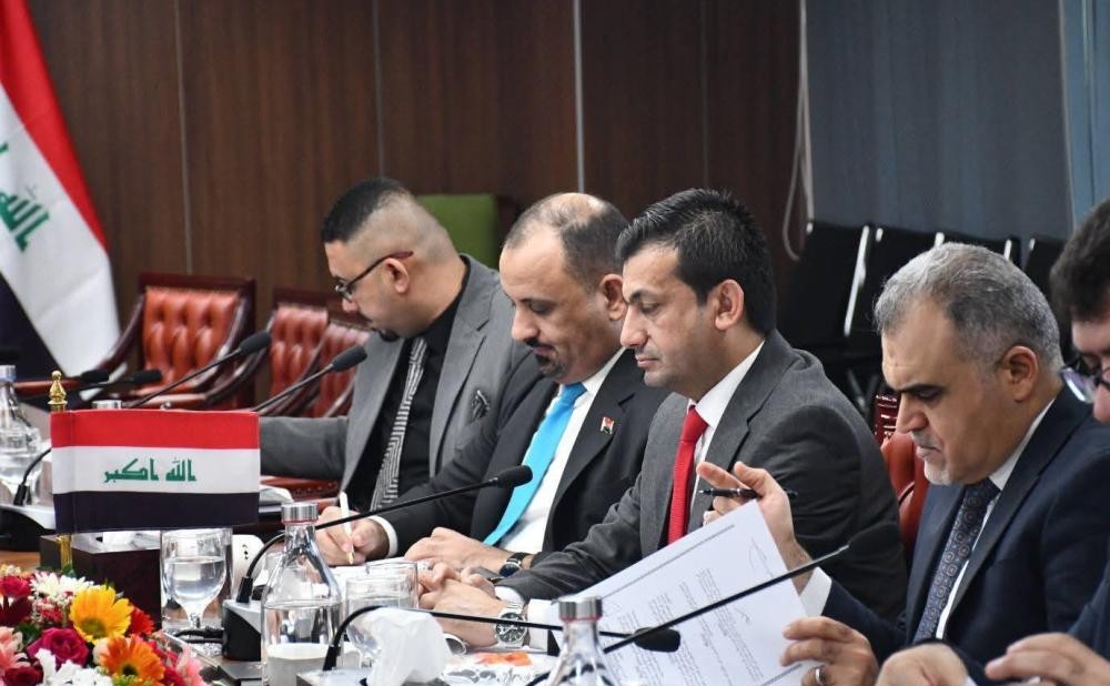 العمل : لا مكان للعمالة الأجنبية غير المنظمة.. وشرط حصري للاستقدام