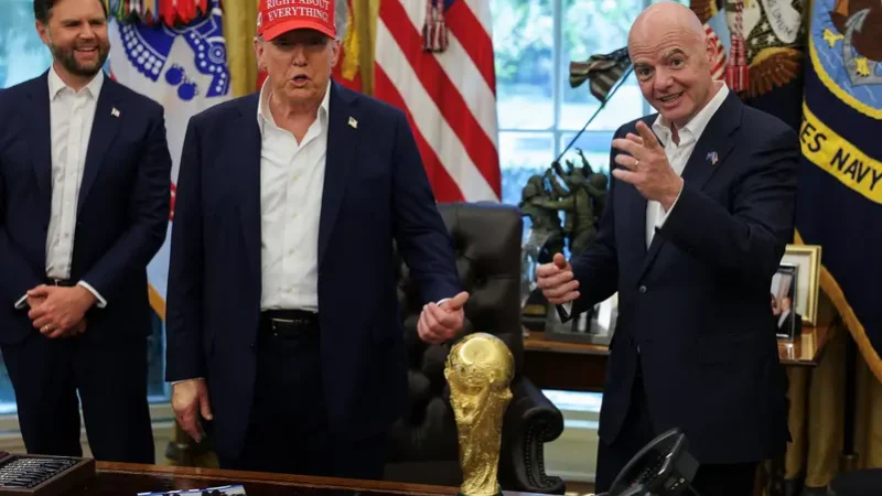 ترامب يهدد بنقل منافسات كأس العالم والأولمبياد من بوسطن ولوس أنجلوس