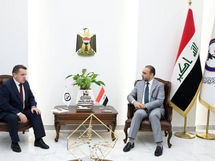 أبو رغيف يبحث مع السفير الأوكراني التعاون في الاتصالات ومكافحة الأخبار المضللة