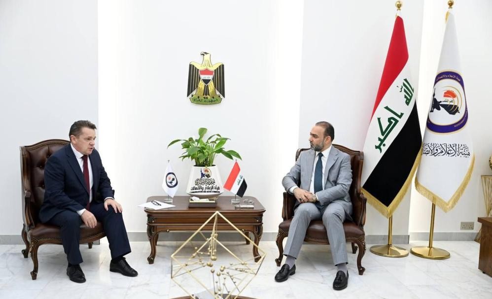 أبو رغيف يبحث مع السفير الأوكراني التعاون في الاتصالات ومكافحة الأخبار المضللة