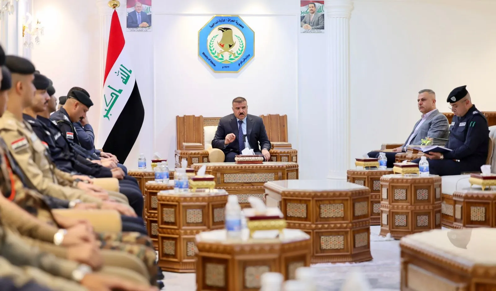 وزير الداخلية يؤكد على رفد كلية الشرطة بكفاءات جديدة ليكونوا آمري فصائل