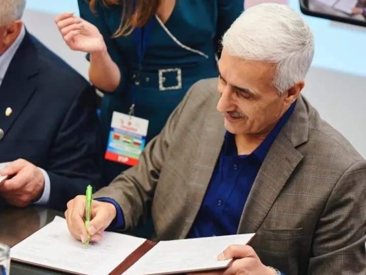 اتحاد اليد العراقي يوقع اتفاقية تعاون مع نظيريه الروسي والبيلاروسي لتطوير اللعبة