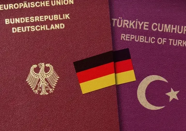 يشمل اللاجئين في ألمانيا.. جدل بشأن إلغاء قانون ازدواجية الجنسية