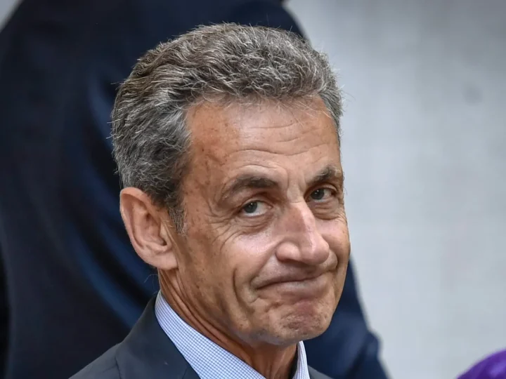 فرنسا.. الإفراج المؤقت عن ساركوزي بقرار قضائي