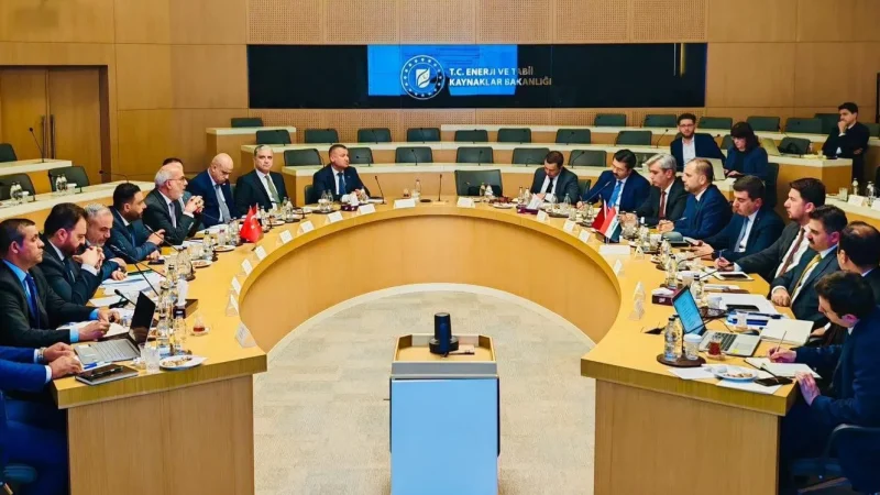 النفط تعلن استئناف المفاوضات مع تركيا بشأن اتفاقية خط الأنابيب