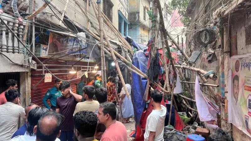 زلزال قوي يضرب بنغلاديش: 9 قتلى وأكثر من 300 مصاب وأضرار واسعة في العاصمة دكا