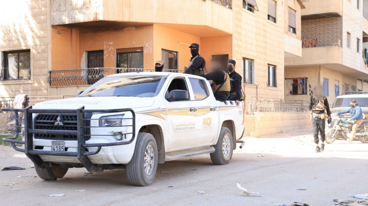 الداخلية السورية: عملية أمنية واسعة تفكك خلايا لـ”داعش” في محافظات عدة