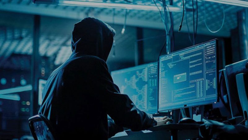 الداخلية تعلن اتخاذ الإجراءات بحق أكثر من 100 صفحة تمارس التشهير على التواصل الاجتماعي