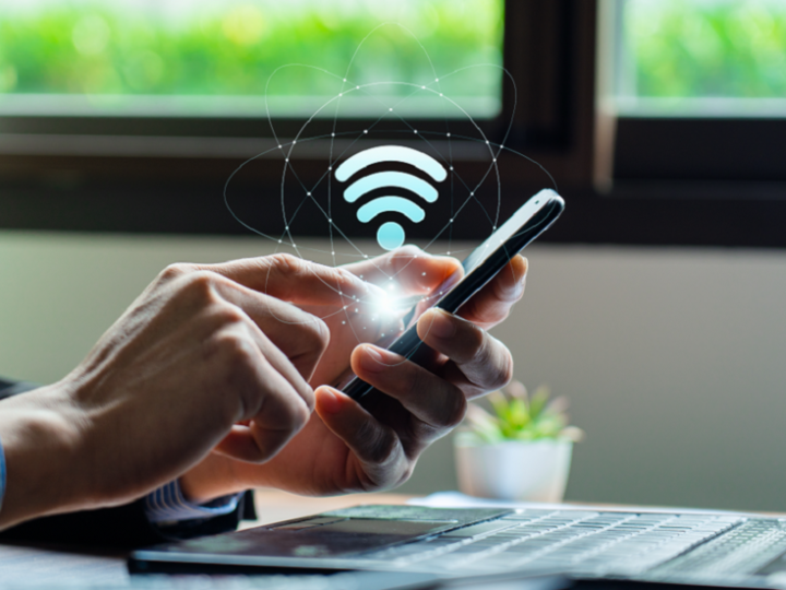 غوغل تصدر تحذيرا هاما بشأن شبكات “واي فاي” العامة