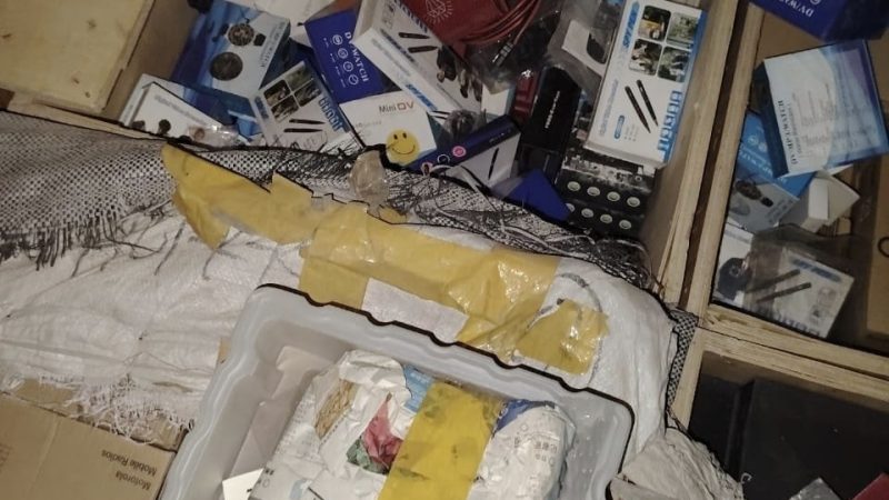 الجمارك تضبط 16 حاوية مخالفة في ميناء أم قصر الأوسط