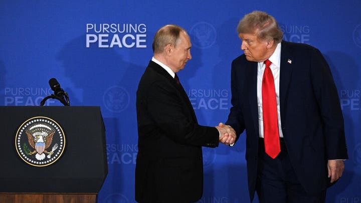 الكرملين: لا خطط للقاء قريب بين بوتين وترامب