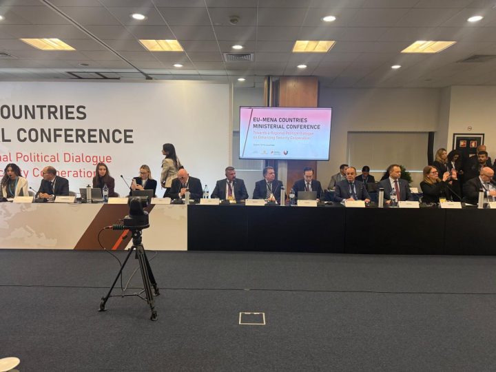 وزير الداخلية يصل البرتغال للمشاركة بالمؤتمر الوزاري لتعزيز التعاون الأمني