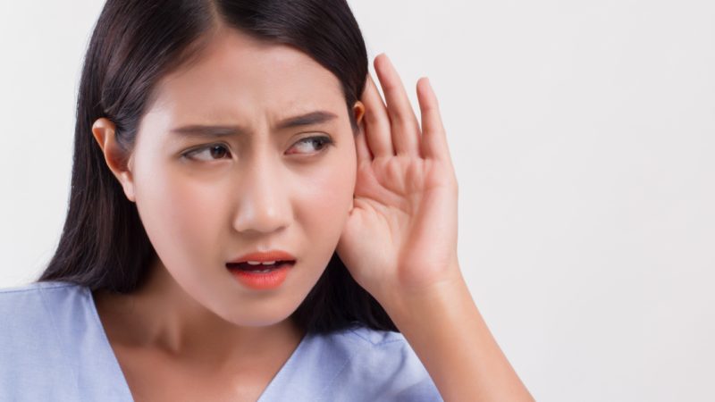 دراسة: الذكاء يلعب دوراً في فهم الكلام داخل البيئات الصاخبة