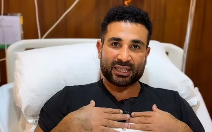 أحمد سعد يطمئن جمهوره من المستشفى: طلعت بأقل الأضرار