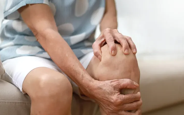 أفضل علاج لآلام المفاصل.. لا يكمن في علب الدواء!