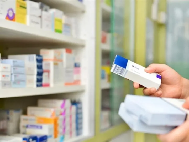 الصحة: تثبيت نحو ملياري ملصق سعري على الأدوية المستوردة