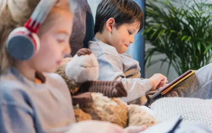 ماليزيا تعتزم حظر “التواصل الاجتماعي” لمن هم أقل من 16 عاما