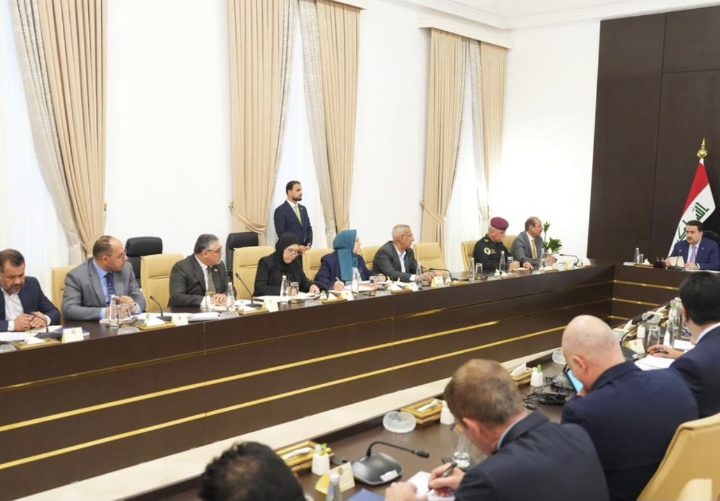 السوداني يشكّل لجنة لدراسة أسباب التأخير في مشروع مدينة الورد