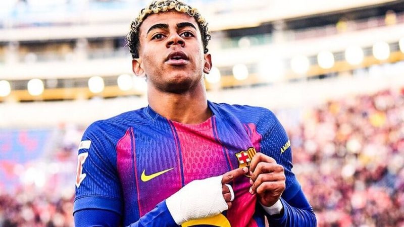 تصريحات جريئة للامين جمال: أحب أن أكون نجما.. ولا أريد أن أكون ميسي